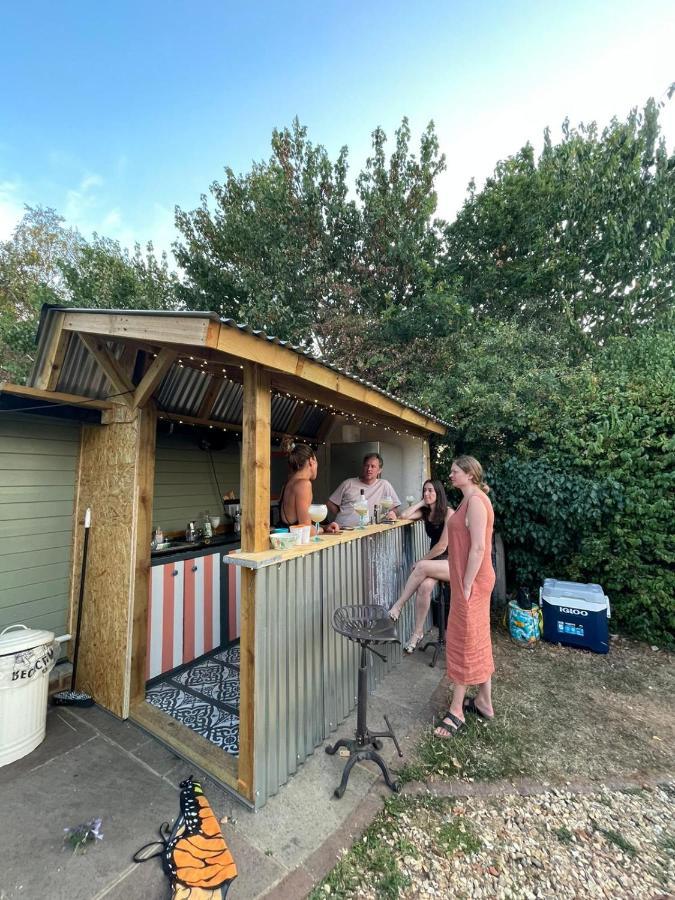 Secret Garden Glamping Lymington Exterior foto